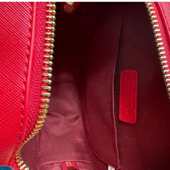 CGYGP Heart Purse Vegan Leather Shoulder Handbag With Wrist Strap - Picture 5 of 10